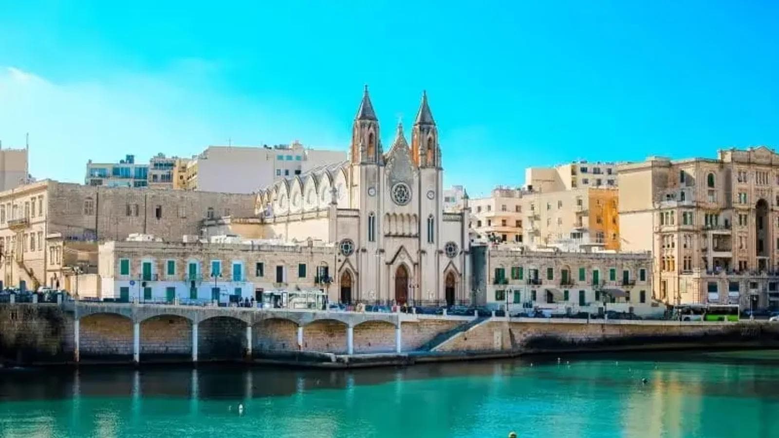 Curso de inglés en Malta — Viajes CumLaude